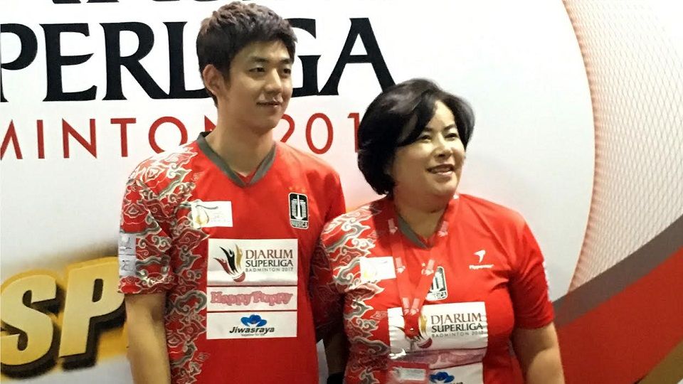 Lee Yong-dae bersama sang ibu, Lee Ae-ja. Copyright: &copy; PBSI